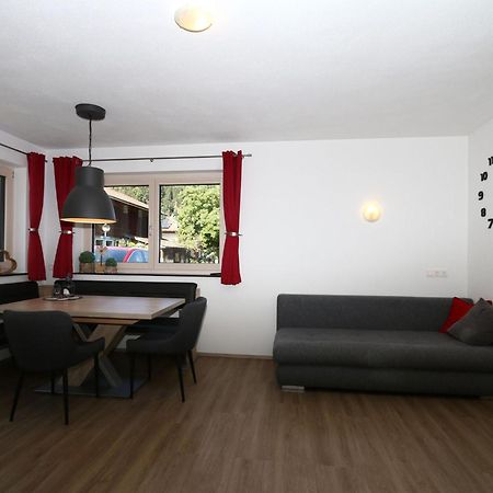 Quiet Holiday Flat Near The Mayrhofen Ski Area Schwendau Εξωτερικό φωτογραφία