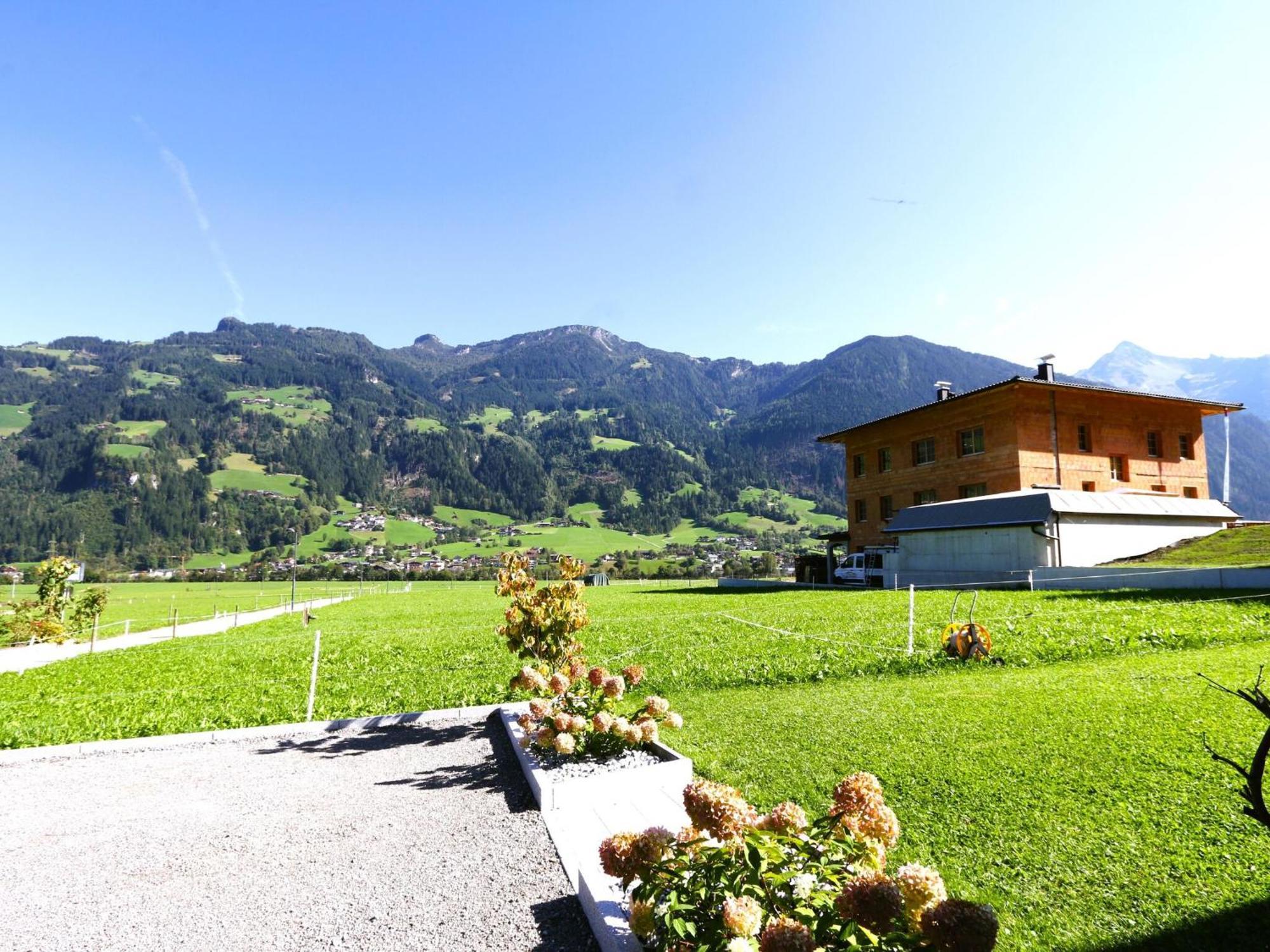Quiet Holiday Flat Near The Mayrhofen Ski Area Schwendau Εξωτερικό φωτογραφία